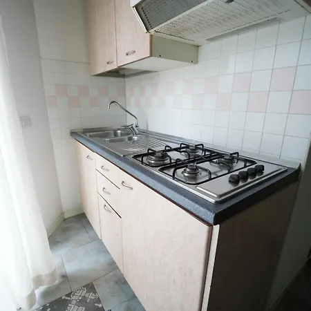 루가노 아파트호텔 3*