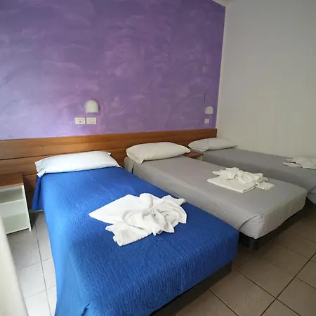 Lugano מלון דירות 3*